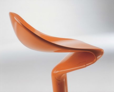 Spoon bar stool by Kartell